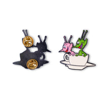 Cargar imagen en el visor de la galería, Pin: Extraterrestres de Ciudad Satélite